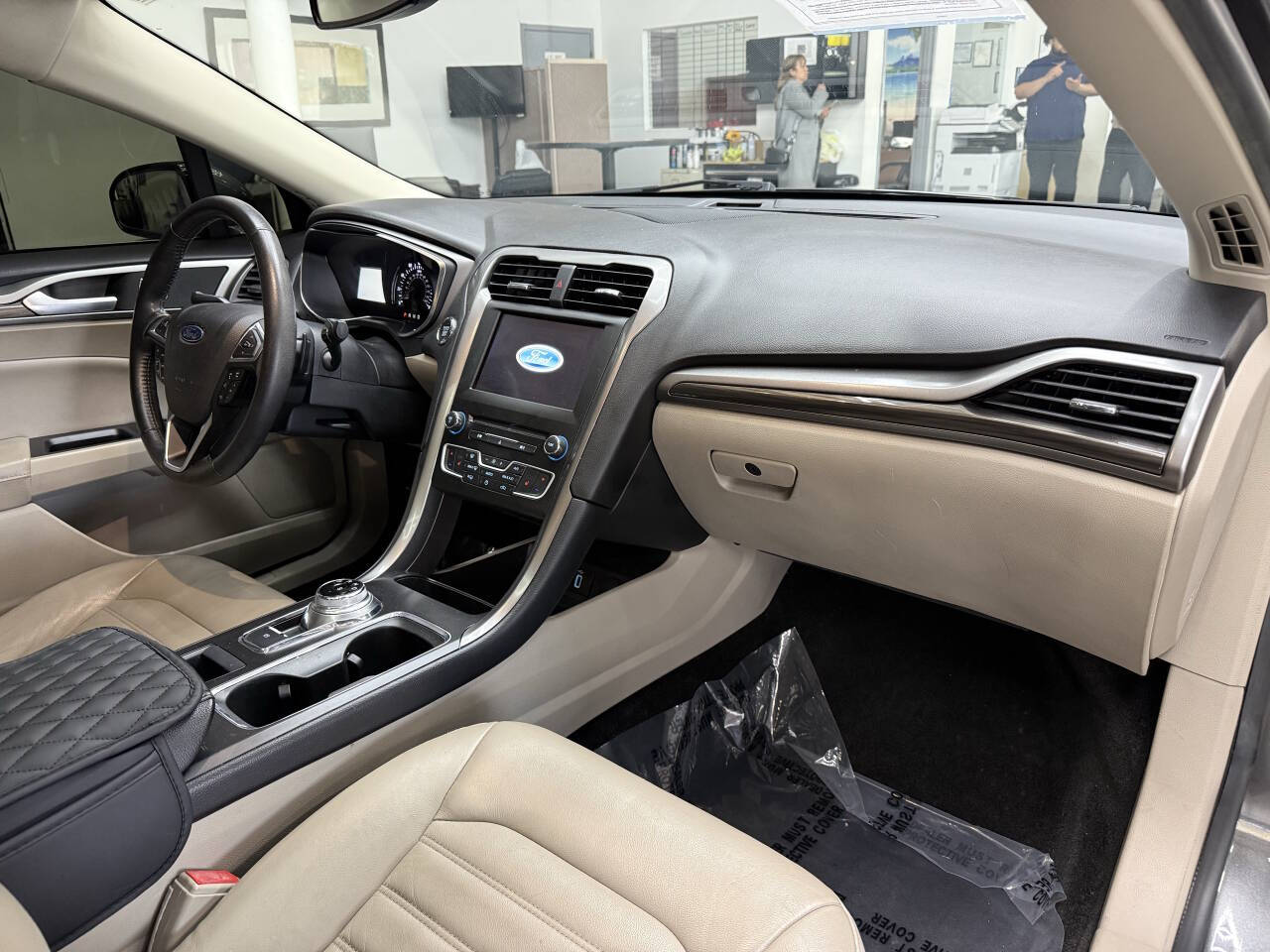 Vehicle image 17