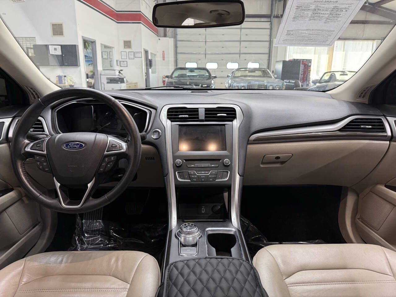 Vehicle image 19