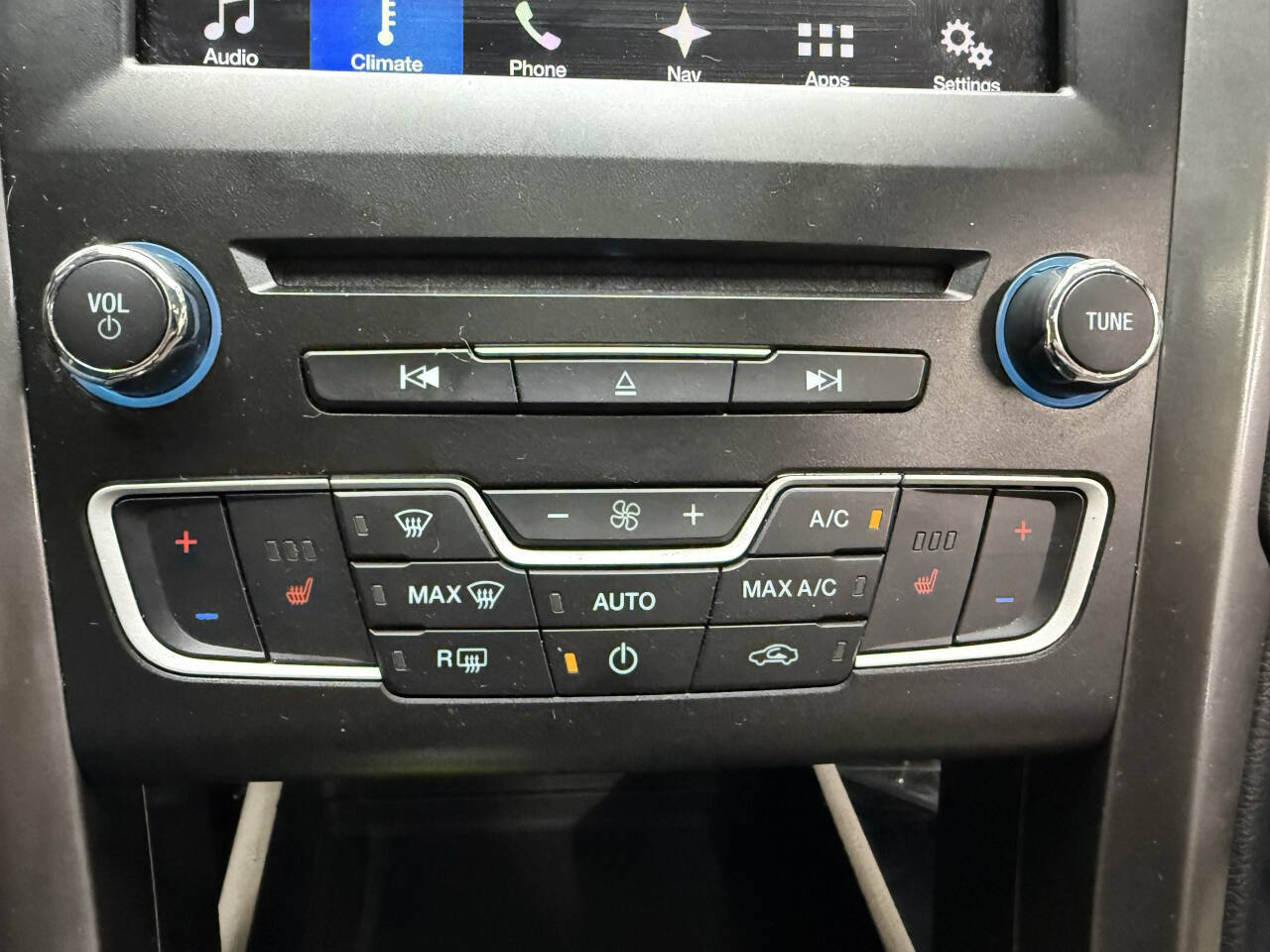 Vehicle image 29