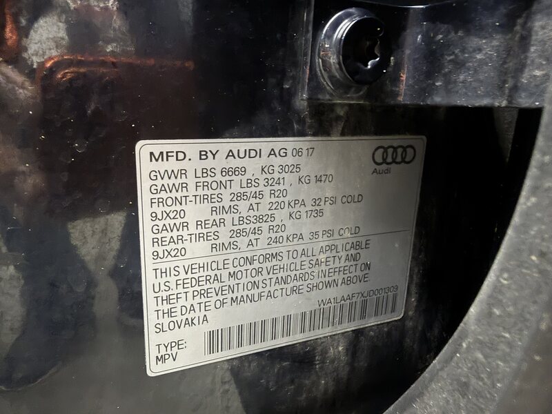 Vehicle image 30