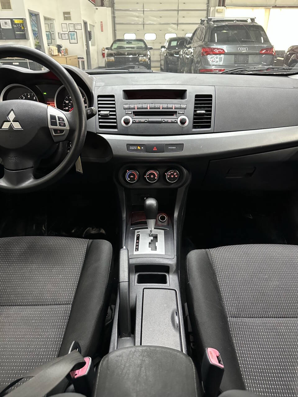 Vehicle image 25