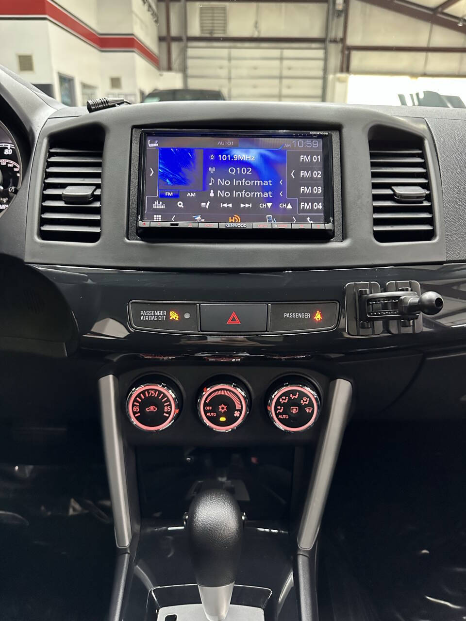 Vehicle image 27