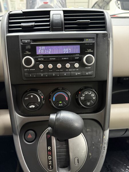 Vehicle image 25