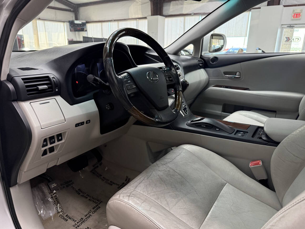 Vehicle image 18
