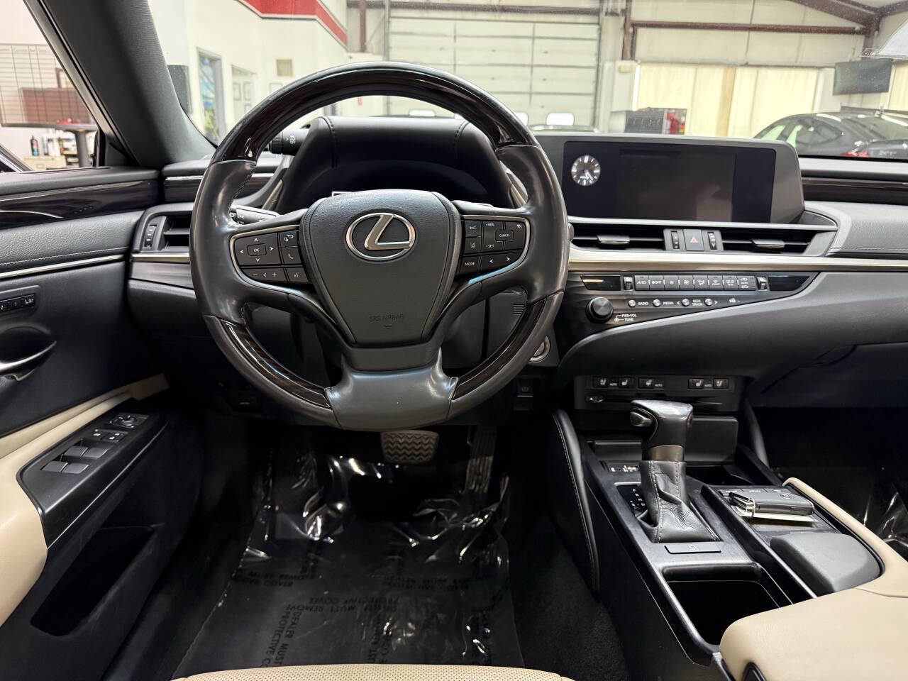 Vehicle image 20