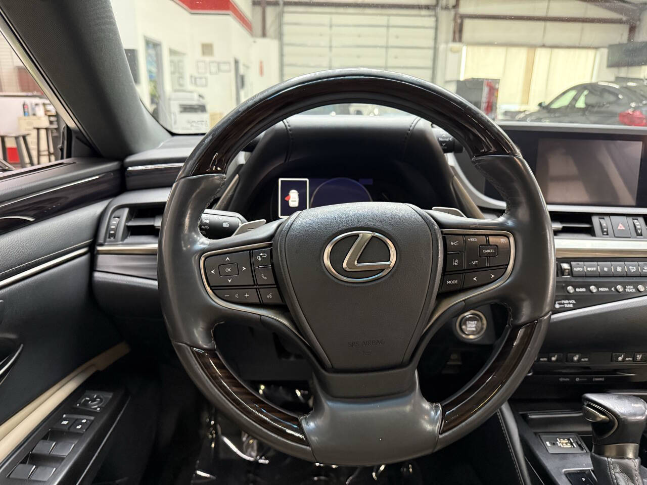 Vehicle image 21