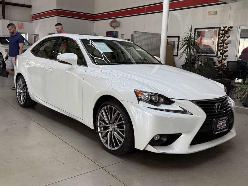 2015 LEXUS IS