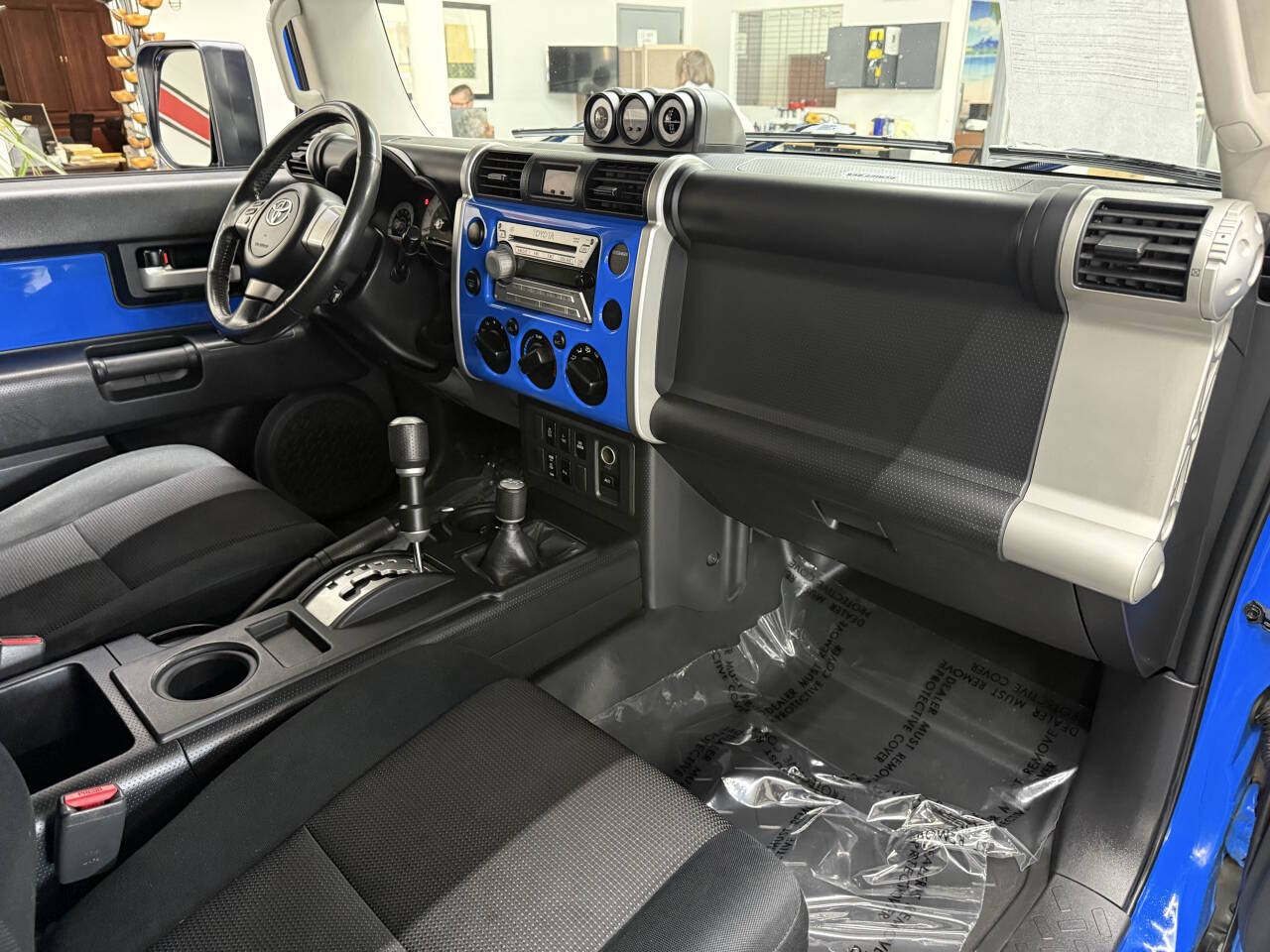 Vehicle image 17