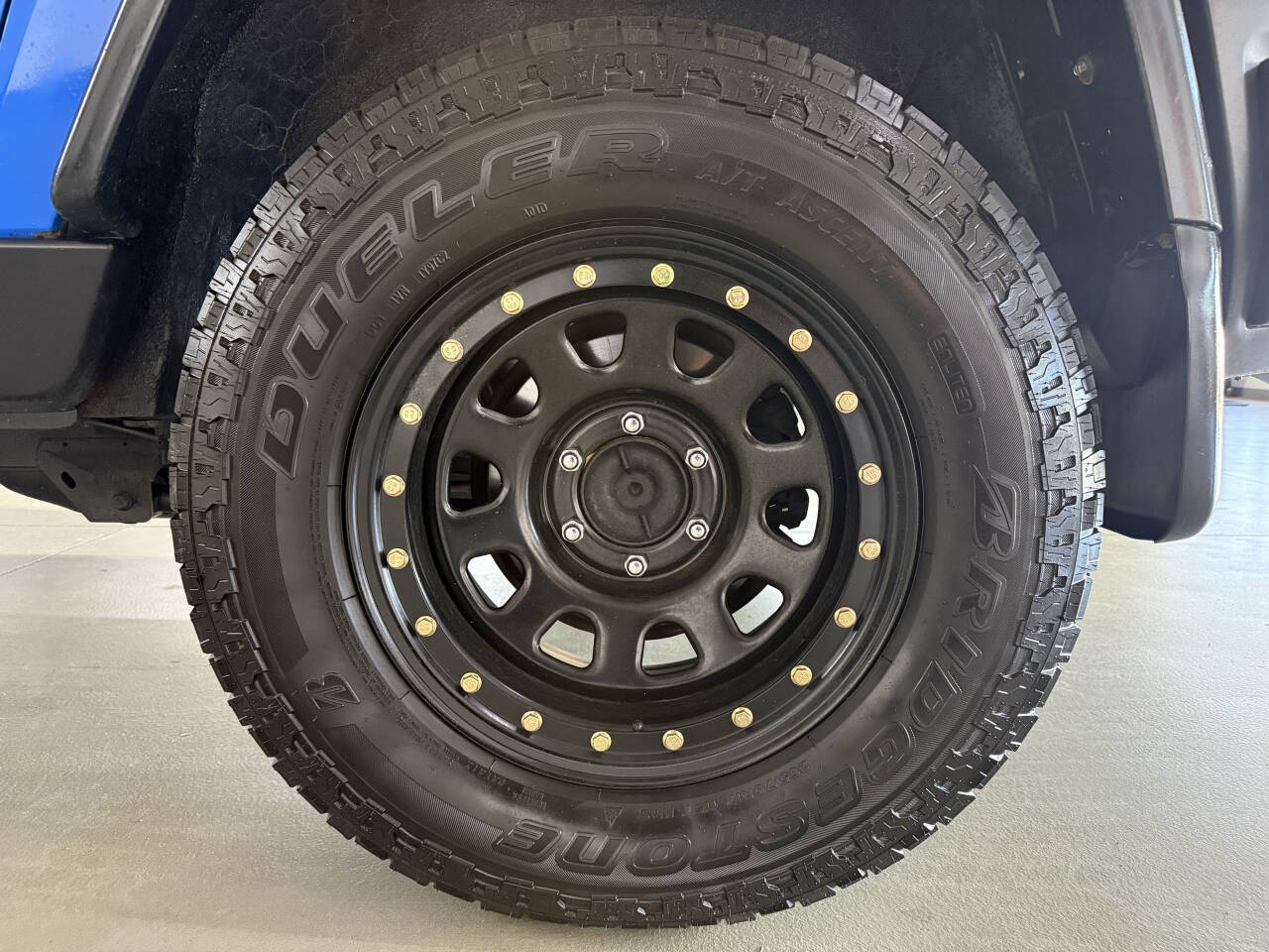 Vehicle image 31