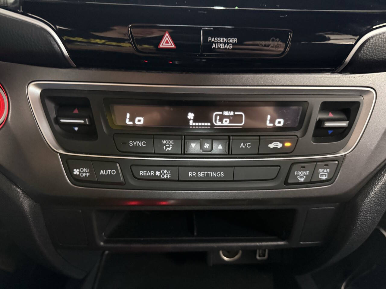 Vehicle image 28
