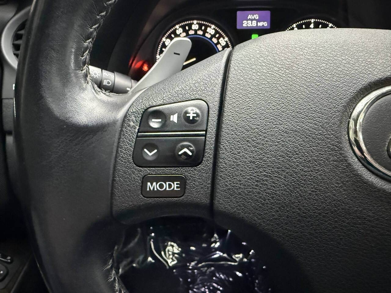 Vehicle image 22