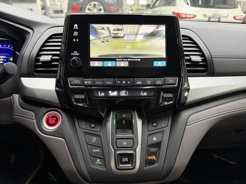 Vehicle image 25