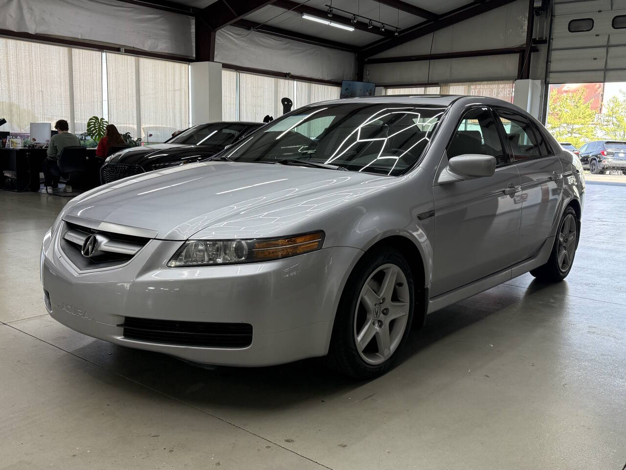 Vehicle image 4