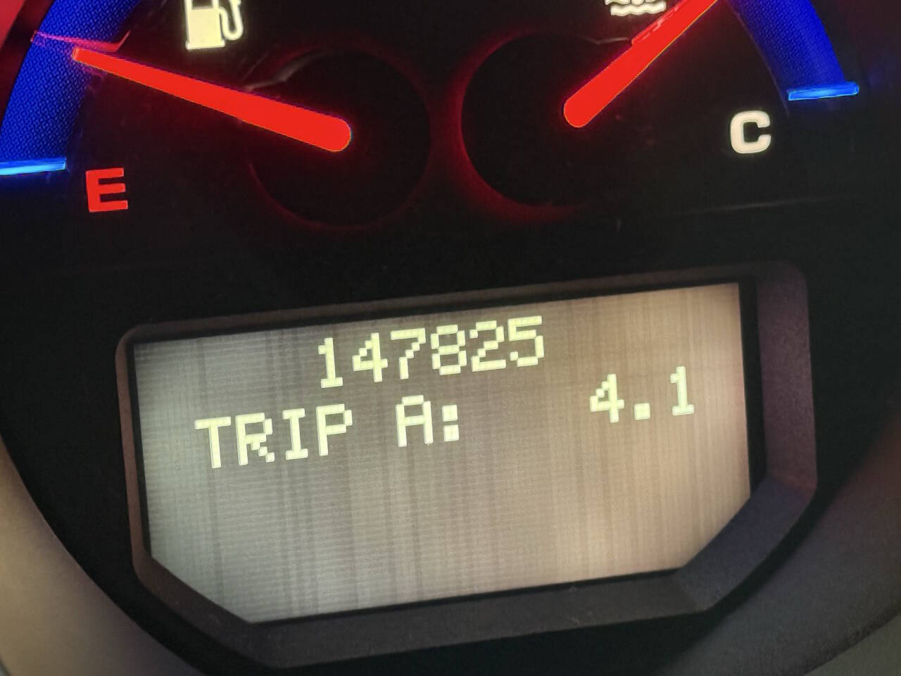 Vehicle image 25