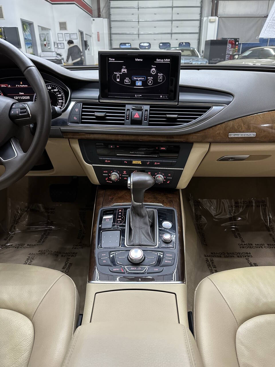 Vehicle image 25
