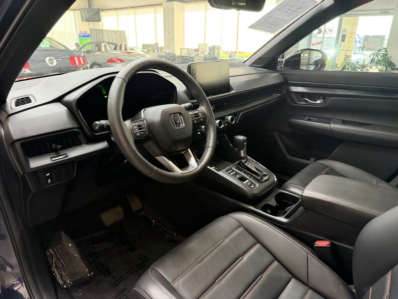 Vehicle image 17