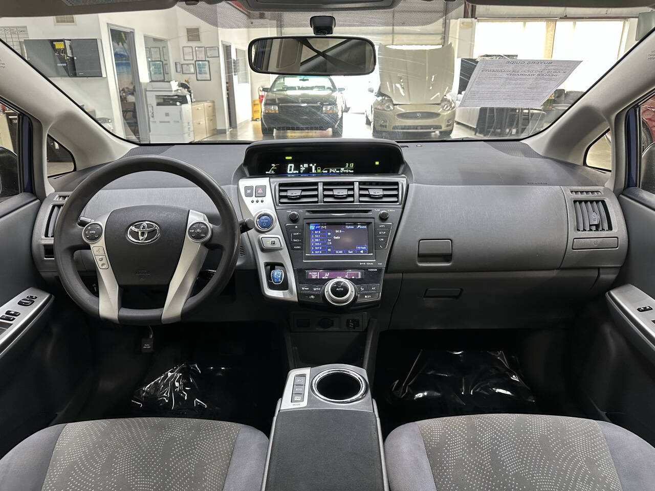 Vehicle image 17