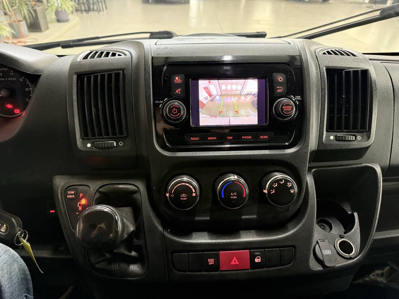 Vehicle image 21