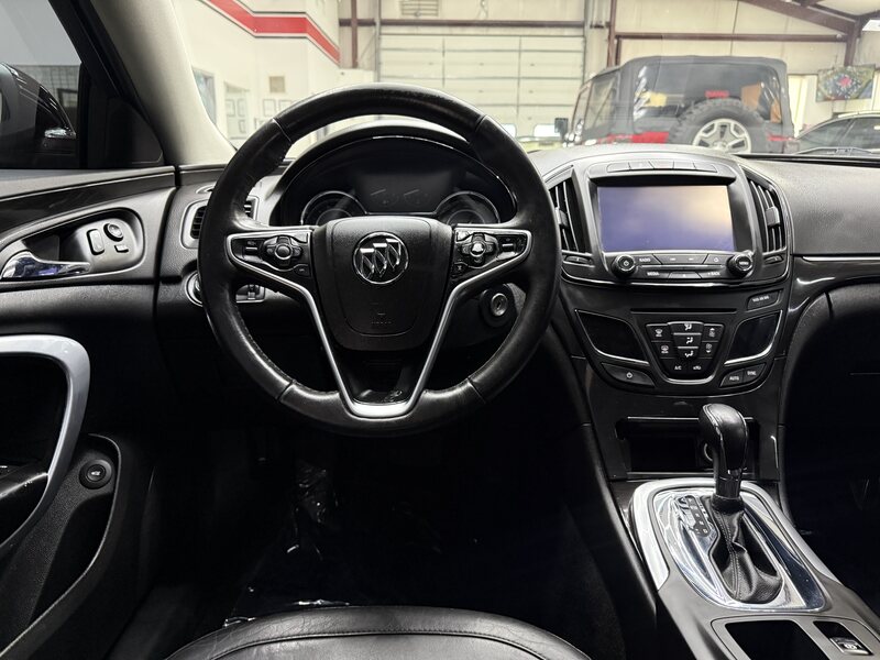 Vehicle image 14