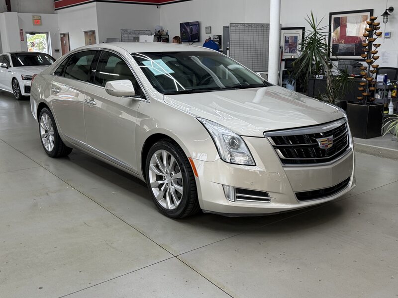 2016 CADILLAC XTS