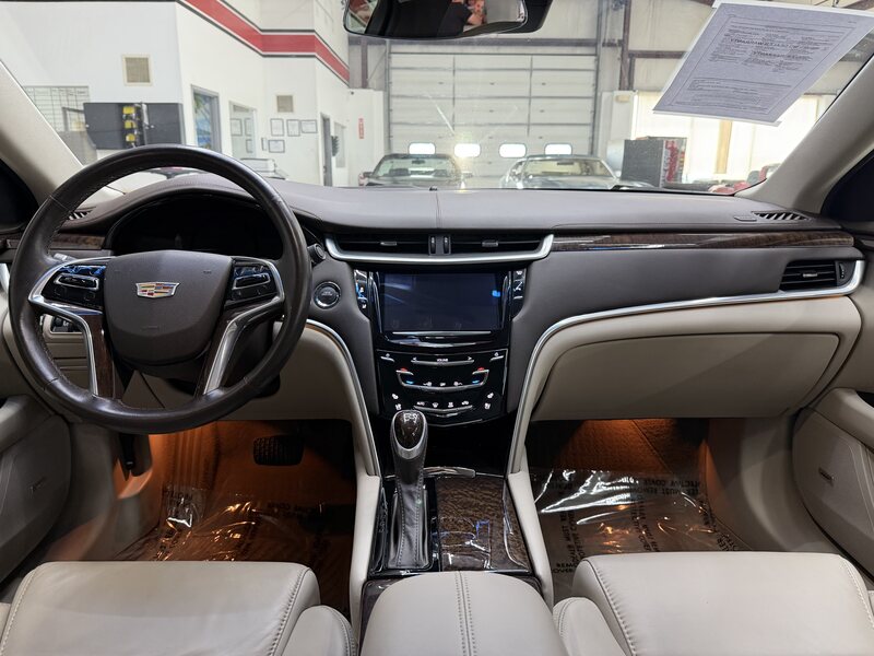 Vehicle image 18