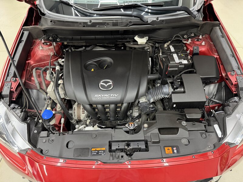 Vehicle image 6