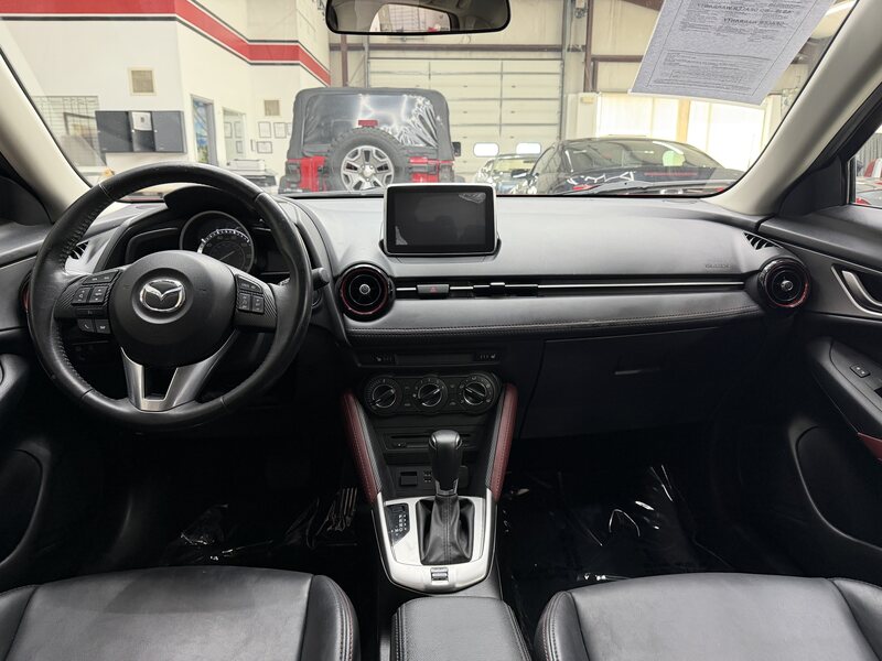 Vehicle image 18