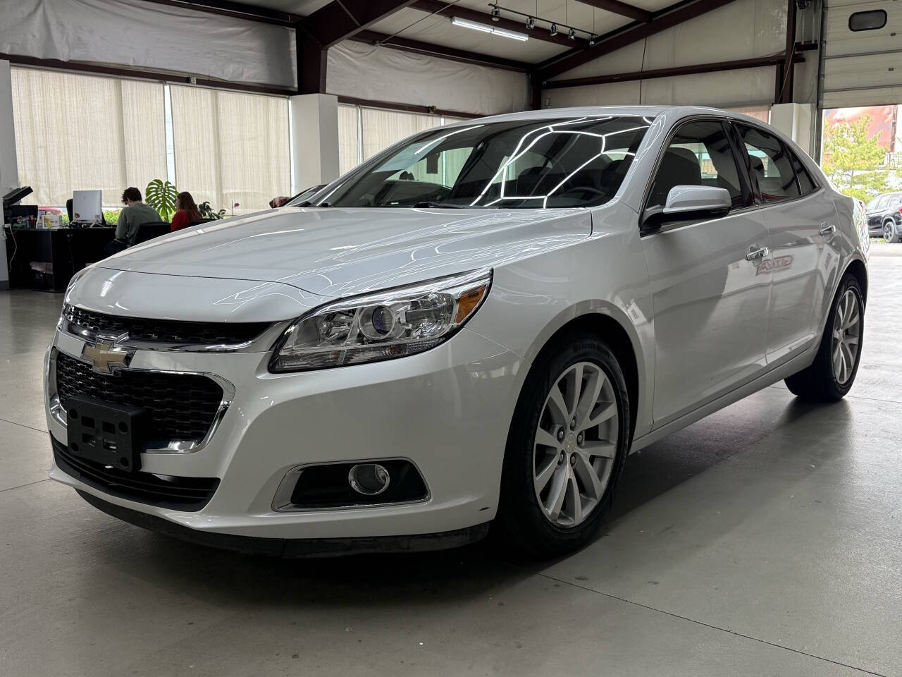 Vehicle image 4