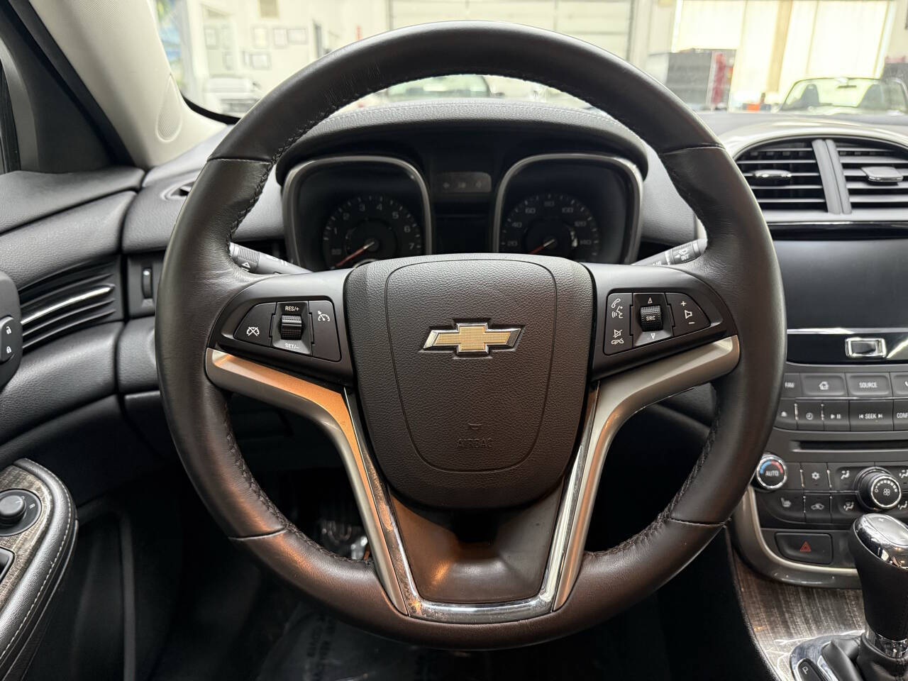 Vehicle image 21