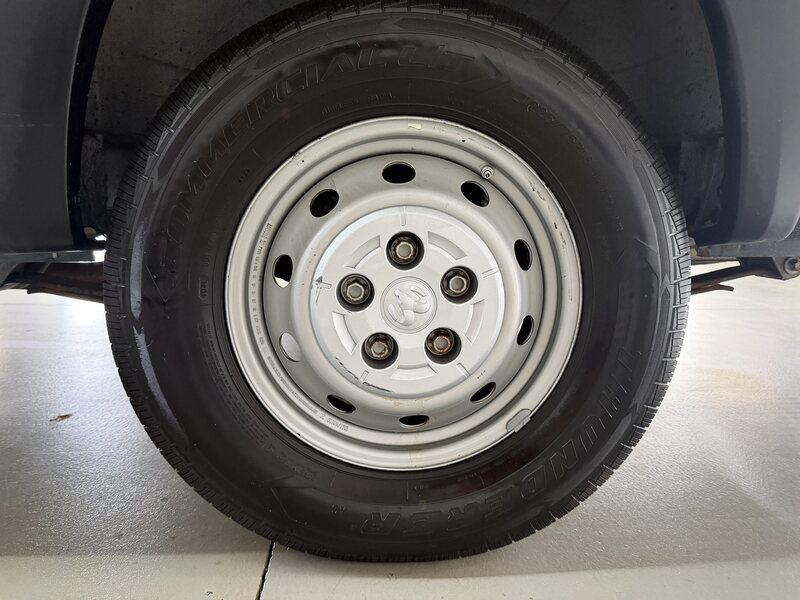 Vehicle image 23