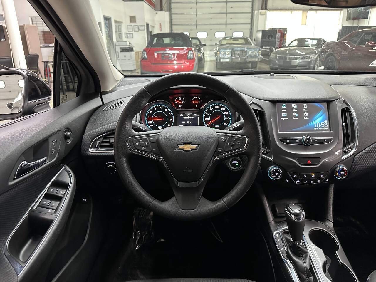 Vehicle image 18