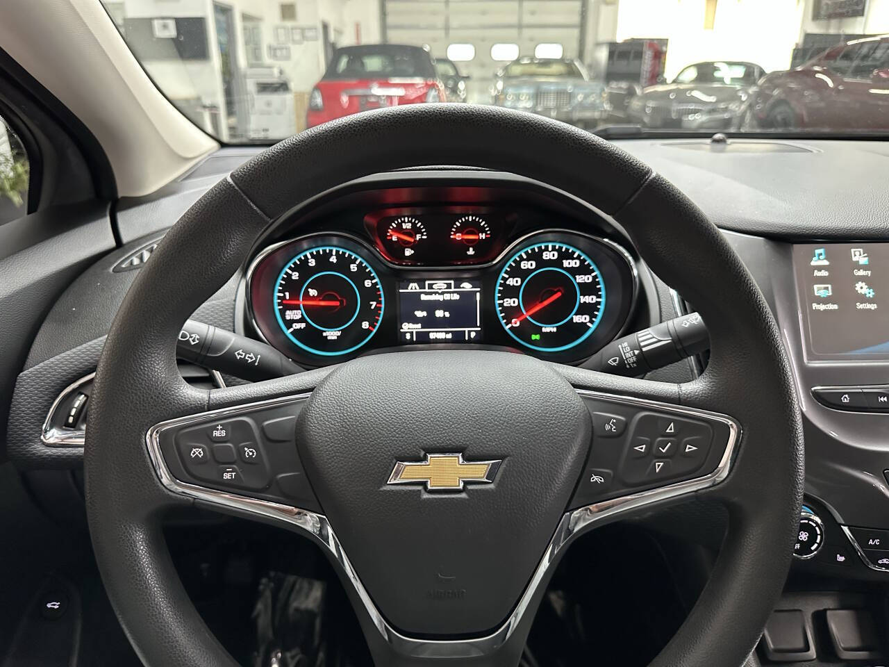 Vehicle image 19