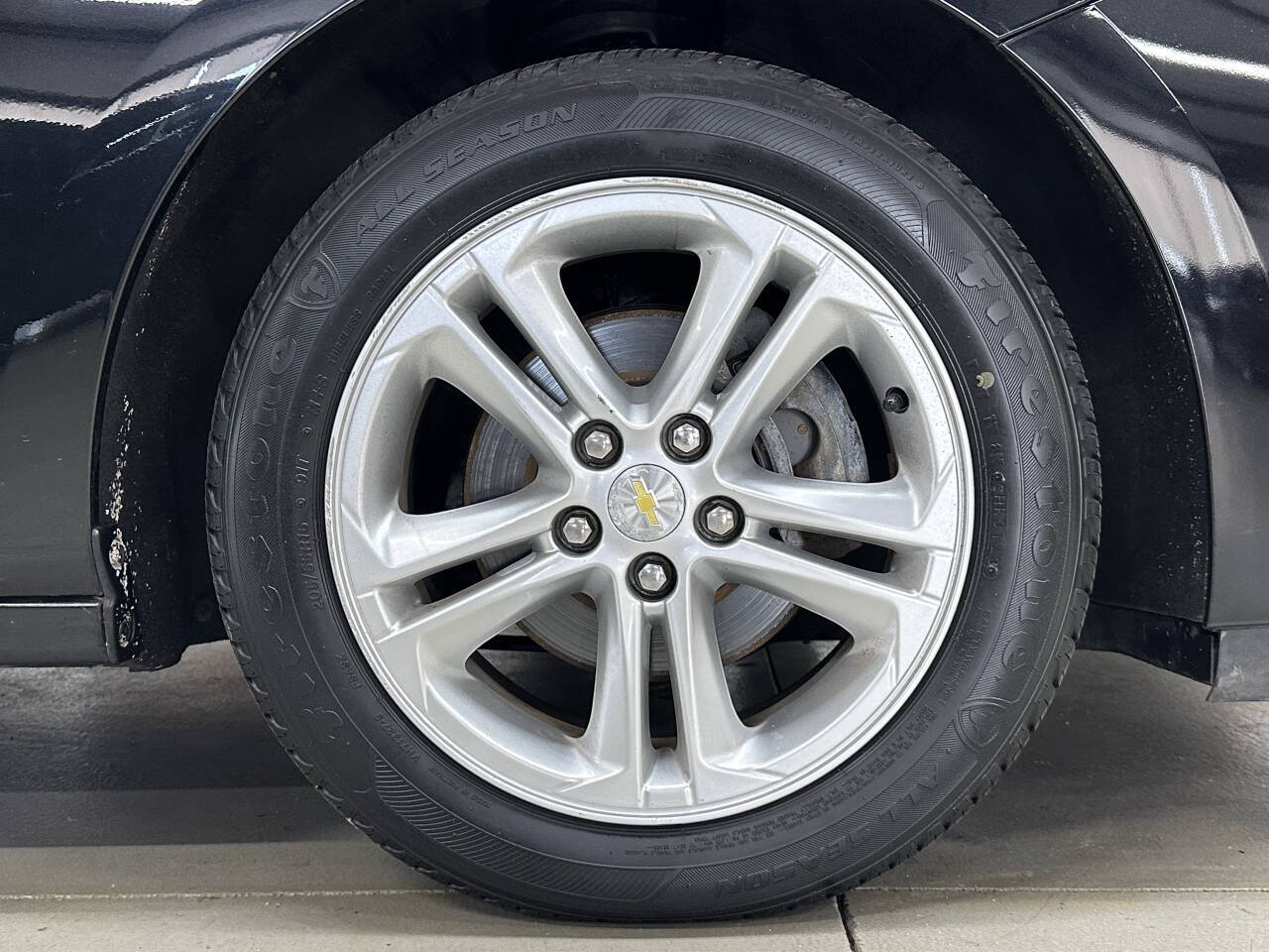 Vehicle image 30