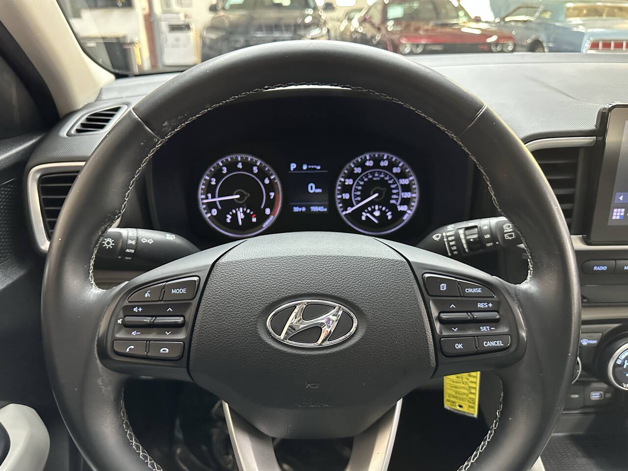 Vehicle image 19