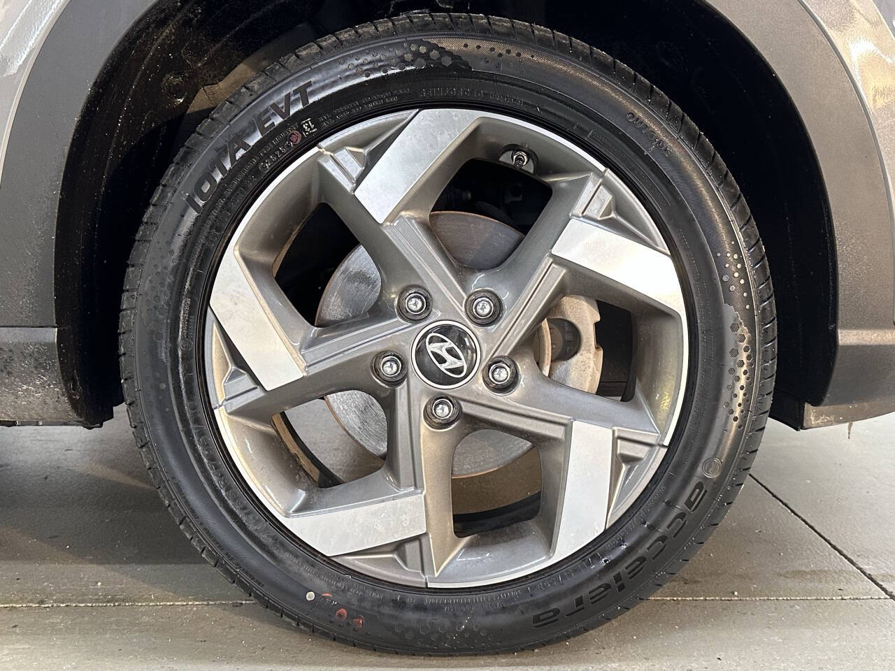 Vehicle image 31