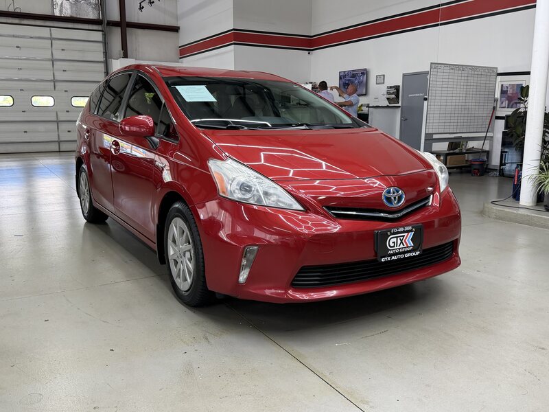 2013 TOYOTA PRIUS V