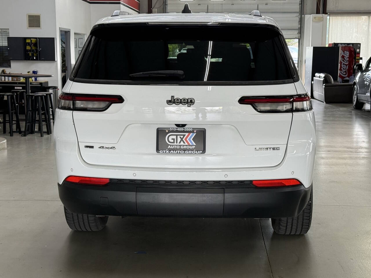 Vehicle image 5