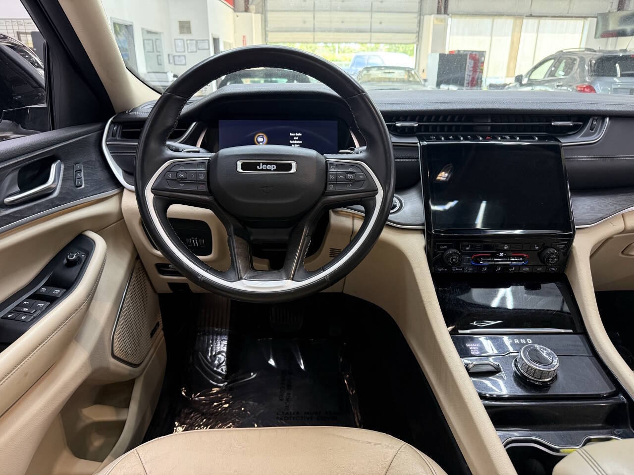 Vehicle image 21