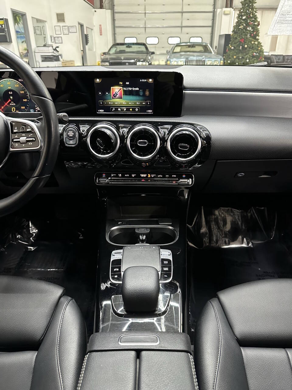 Vehicle image 24
