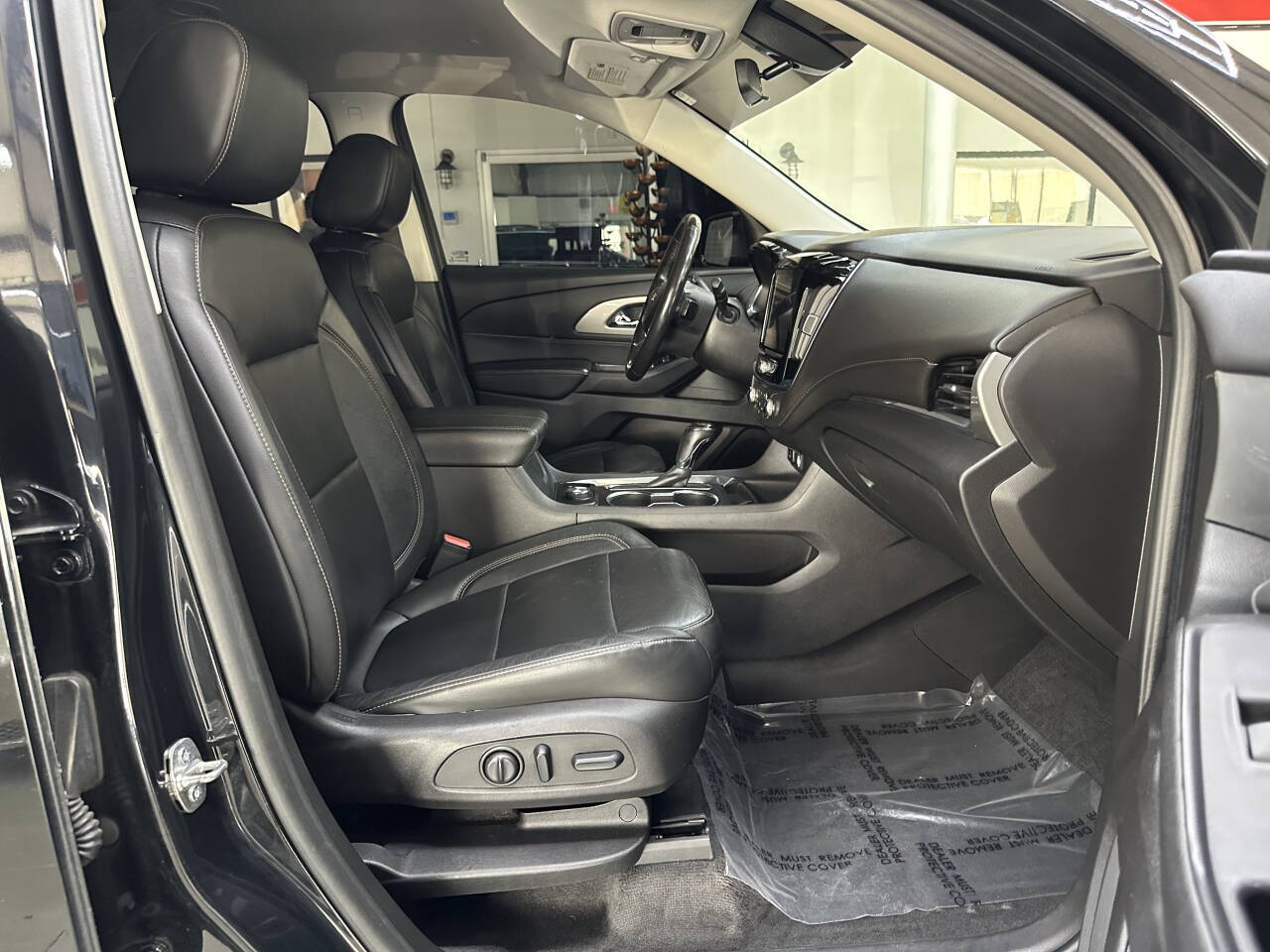 Vehicle image 18