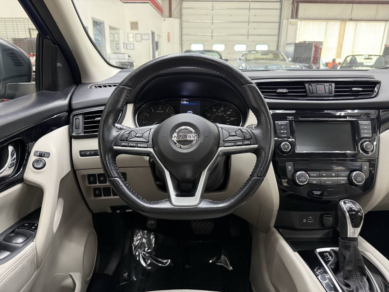 Vehicle image 21
