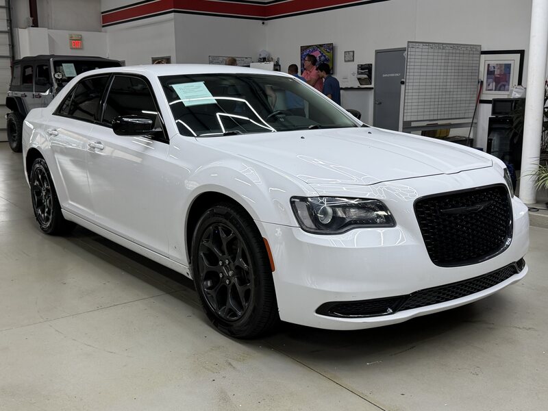 2020 CHRYSLER 300