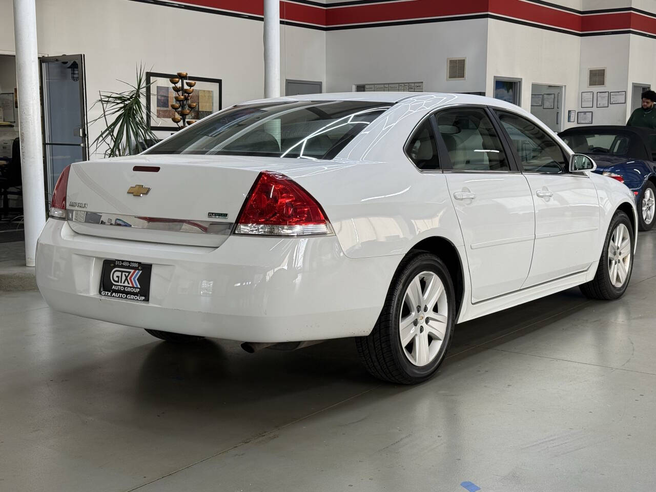 Vehicle image 4