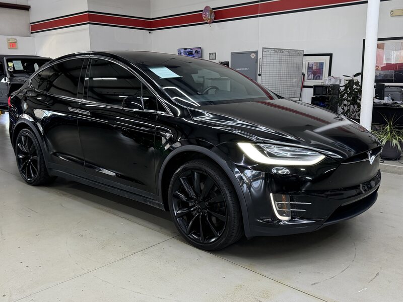 2020 Tesla Model X Long Range's photo