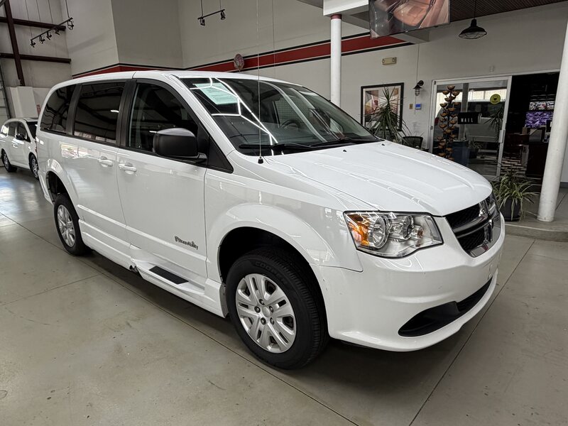 2018 DODGE GRAND CARAVAN SE