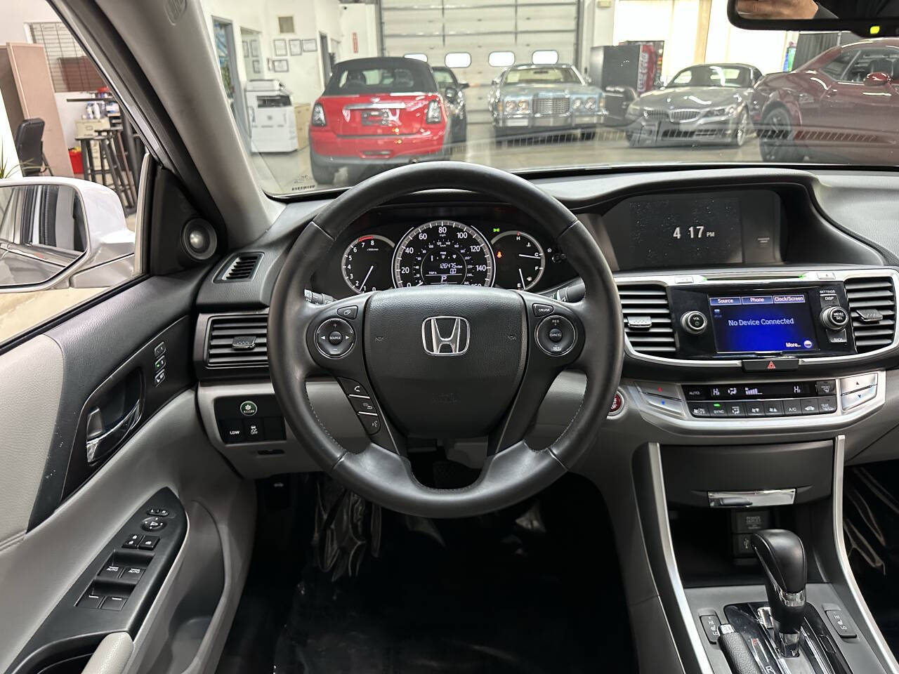 Vehicle image 18
