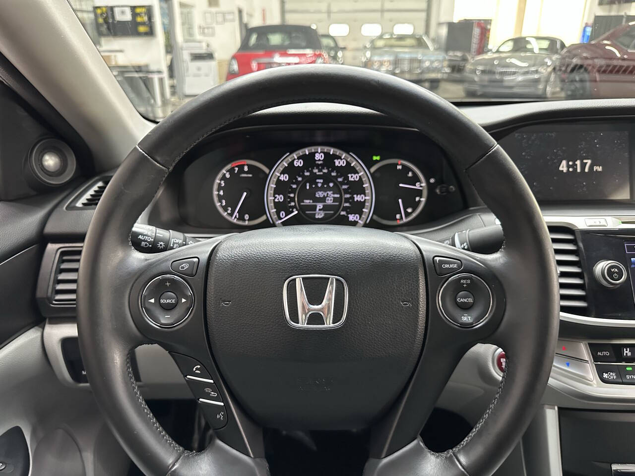 Vehicle image 19