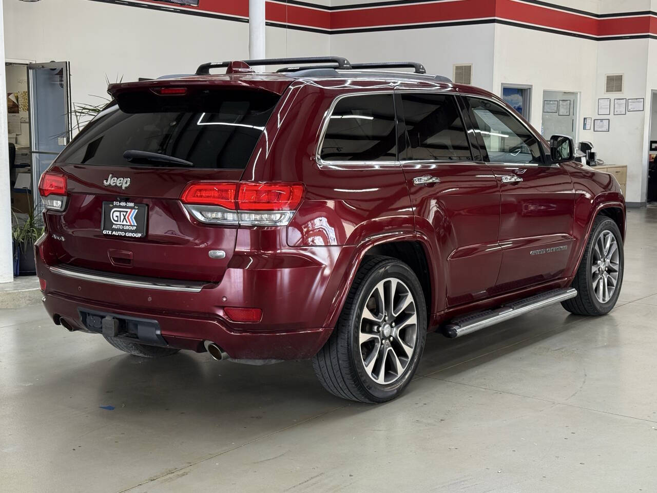 Vehicle image 4