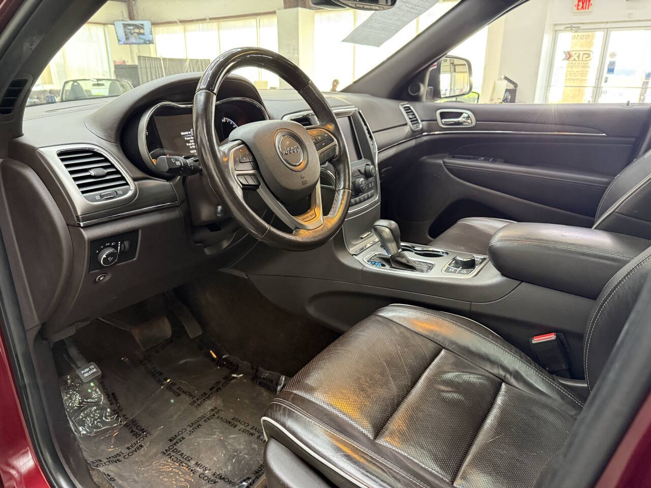 Vehicle image 18