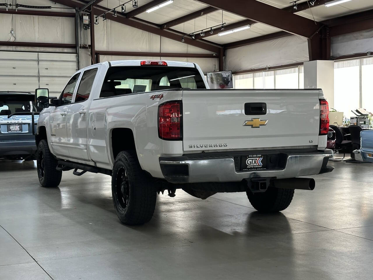 Vehicle image 3